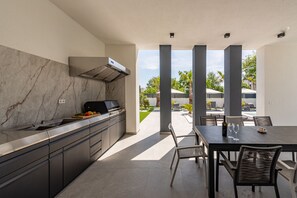 Outdoor dining - Villa Neo ZadarVillas (Zaton)