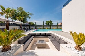 A heated pool - Luxury Villa Neo  (Zaton)