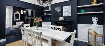 Luxurious 4 Bed House - Sleeps 8