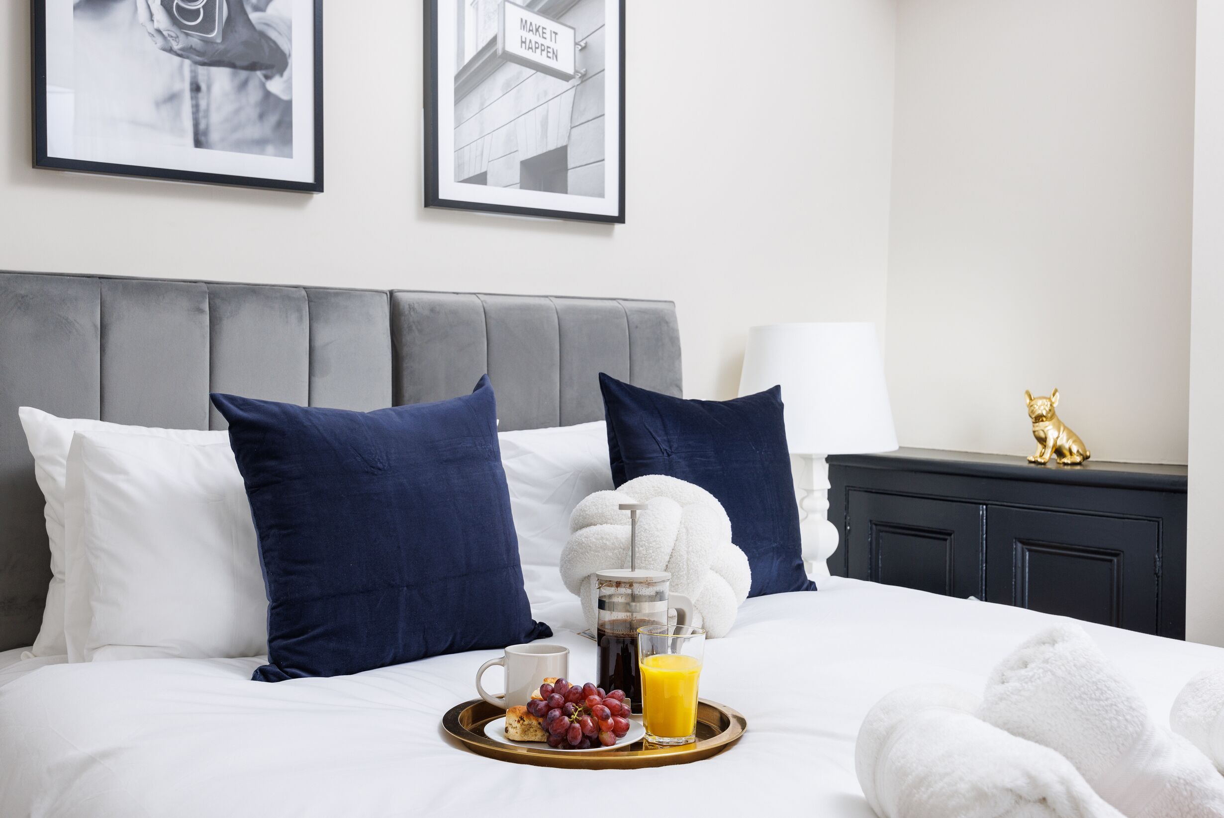 4 bedrooms, desk, iron/ironing board, free WiFi