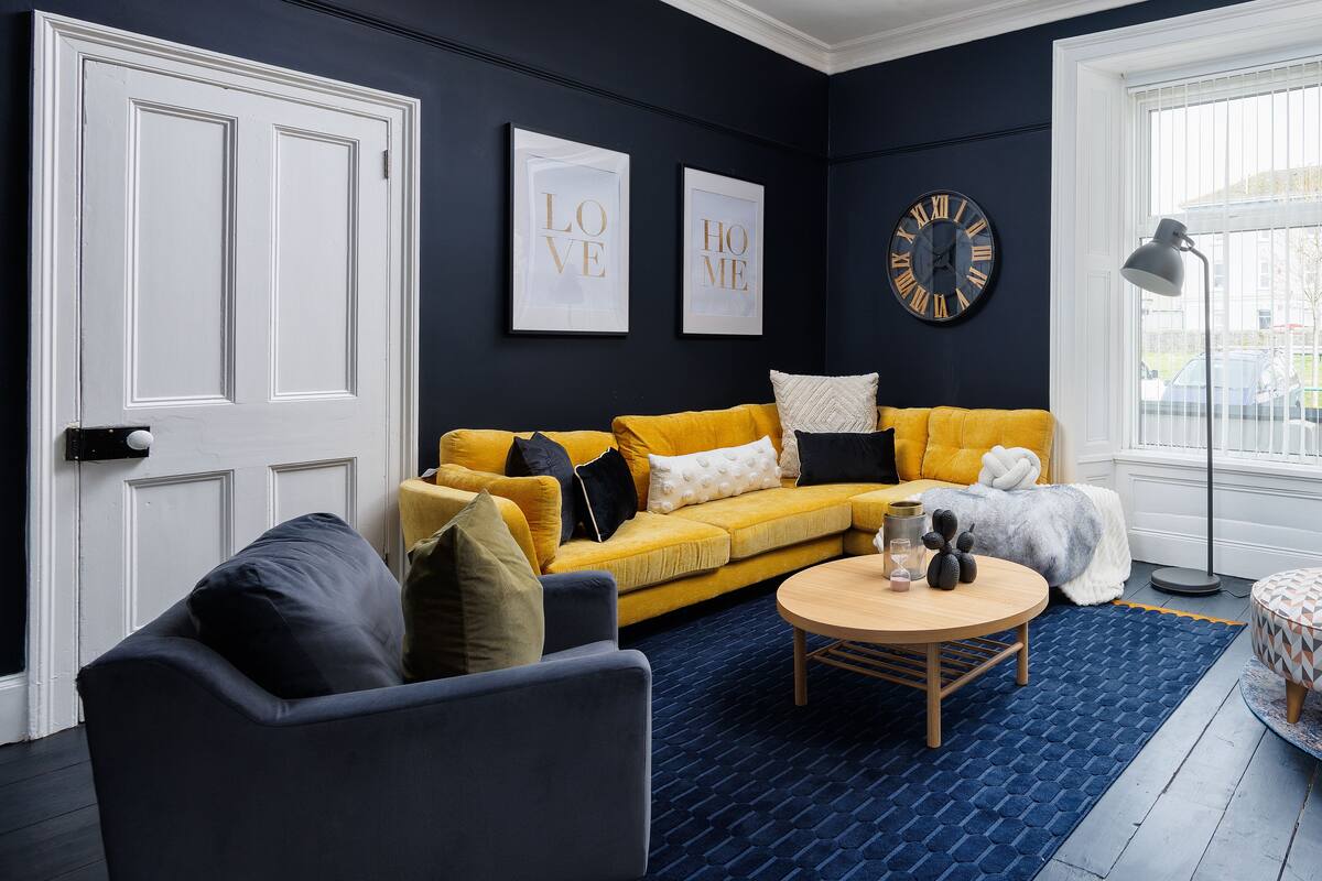Luxury House, Non Smoking | Living area | TV