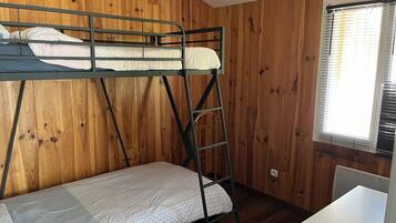 2 bedrooms, iron/ironing board, travel cot, bed sheets