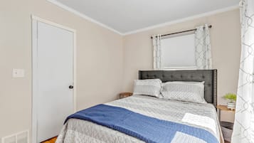 3 chambres, bureau, Wi-Fi, draps fournis