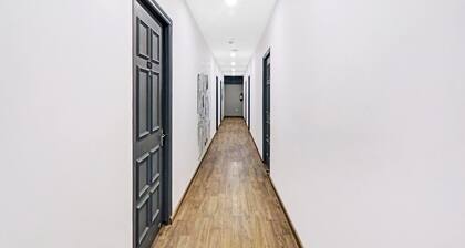 Townhouse 1301 Hotel MS In