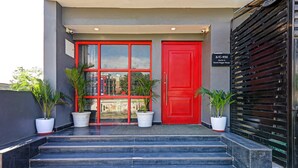 Exterior - Townhouse 1301  Hotel MS In (Lucknow)