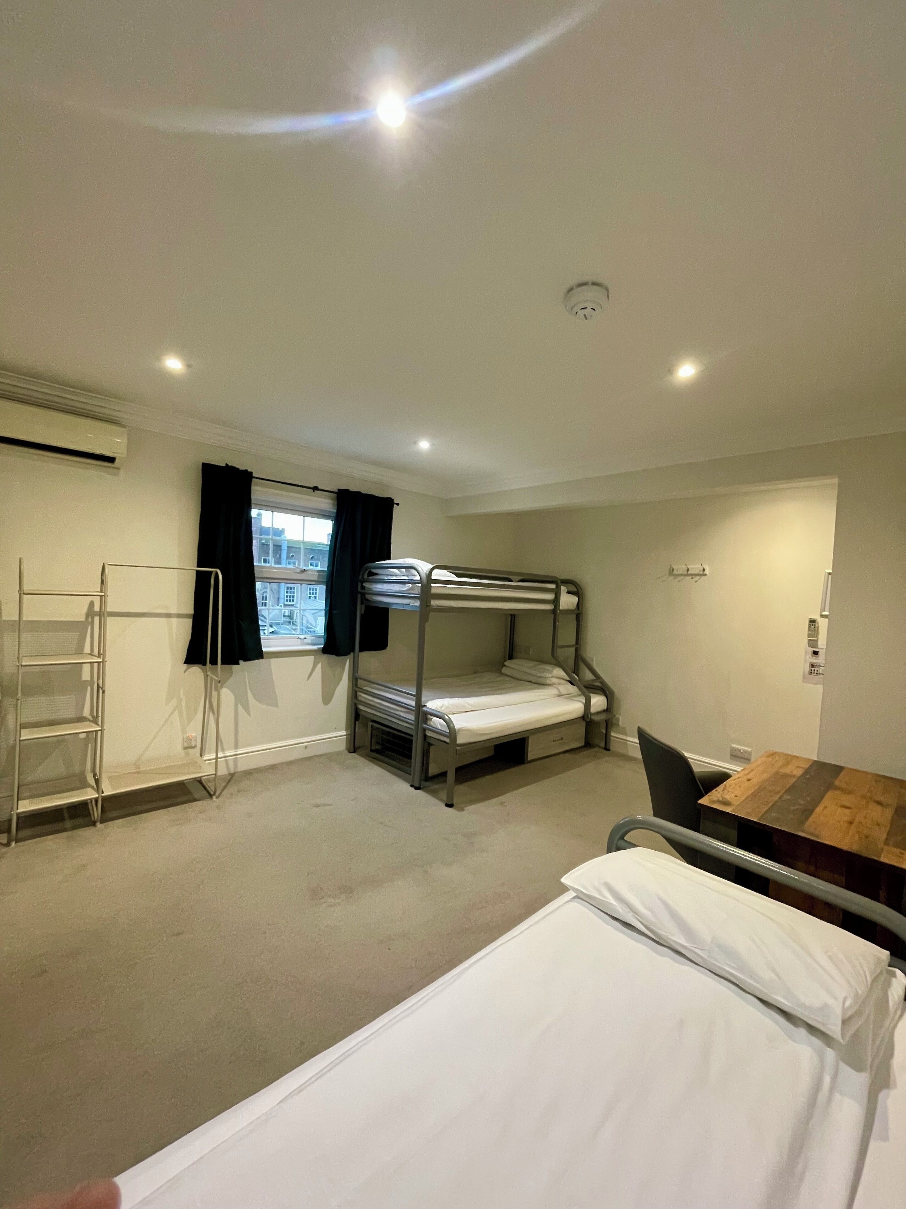 Standard-Dreibettzimmer | Kostenloses WLAN, Bettwäsche