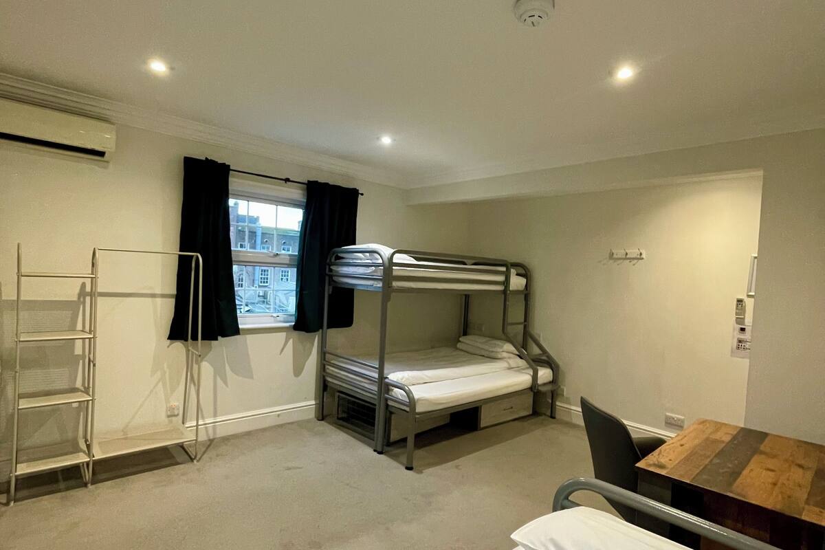 Standard Triple Room | WiFi (free), bed sheets