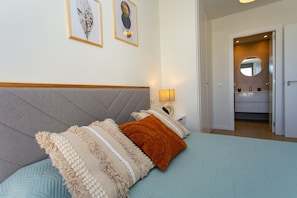 2 chambres, fer et planche à repasser, lit parapluie, Wi-Fi gratuit