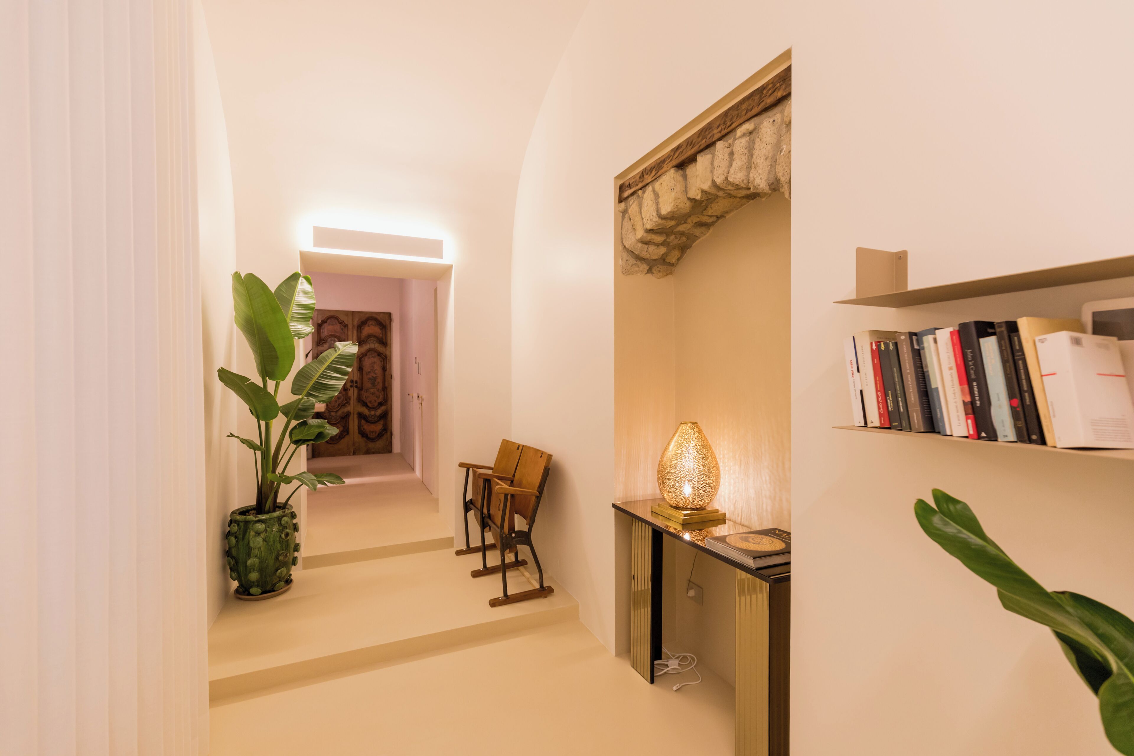 Een flatscreentelevisie en streamingdiensten