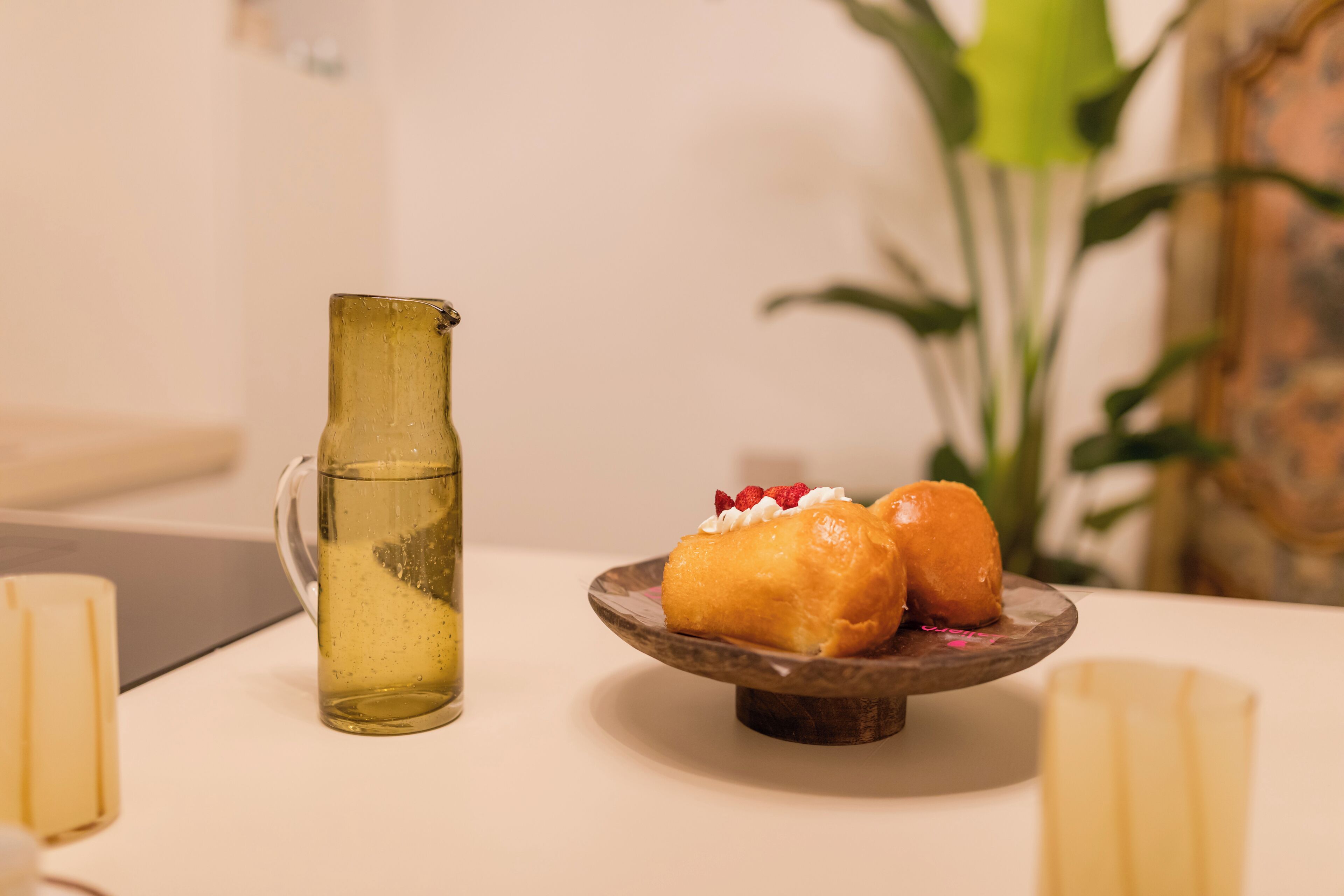 Exclusive Suite, City View | Living area | Flat-screen TV, streaming services