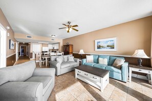 TV - 4th Floor Majestic Towers 4BR 3BA TOWER 1!! (Panama City Beach)