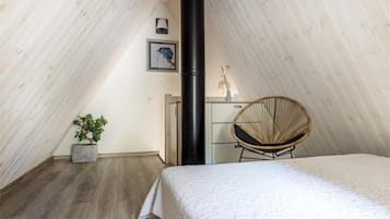 3 quartos, ferros/tábuas de passar roupa, Wi-Fi, roupa de cama