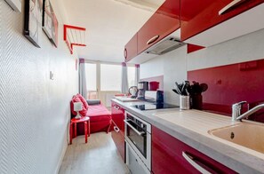 Fridge, stovetop, dishwasher, coffee/tea maker - Studio Plagne Centre le France (La Plagne-Tarentaise)