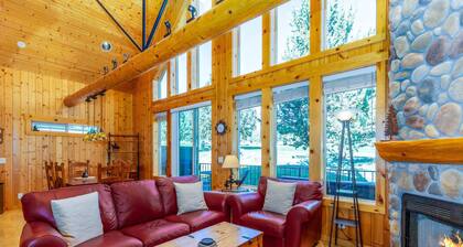 3 Bd/2Ba, HOT TUB, Cabin Vibes, Eagle Crest Resort