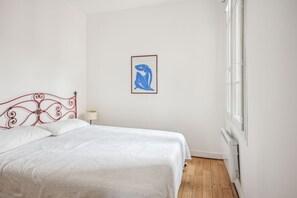 1 chambre, fer et planche à repasser, Wi-Fi, draps fournis