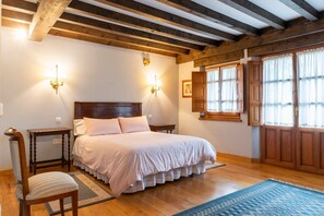 4 chambres, bureau, fer et planche à repasser, Wi-Fi