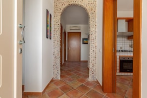Interni