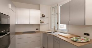Fridge, microwave, oven, stovetop