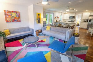 Smart TV, fireplace - 2 suites in one, pet-friendly, near Lake Michigan (Michigan City)