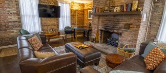 2 suites in one, pet-friendly, near Lake Michigan