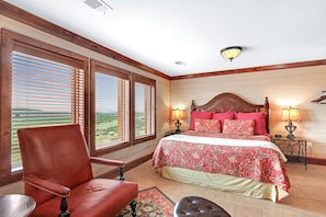 1 bedroom, WiFi, bed sheets - Arc de Texas - Napoleon Suite I Pools, fishing, ATV on an expansive 2001 acres (Johnson City)