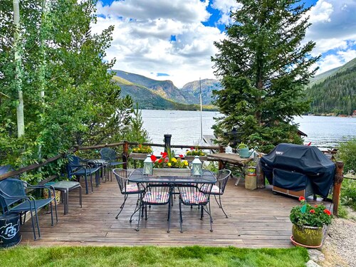 Lakeside Chalet - Luxury Retreat on Grand Lake w/ Dock & Kayaks