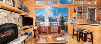 Lakeside Chalet - Luxury Retreat on Grand Lake w/ Dock & Kayaks