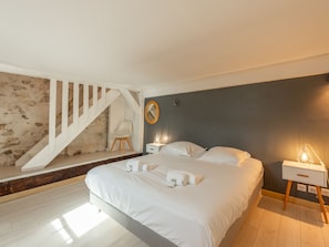 2 chambres, fer et planche à repasser, Wi-Fi, draps fournis