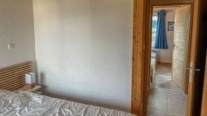 2 bedrooms, iron/ironing board, travel crib, WiFi