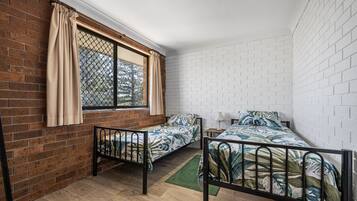 2 bedrooms, bed sheets