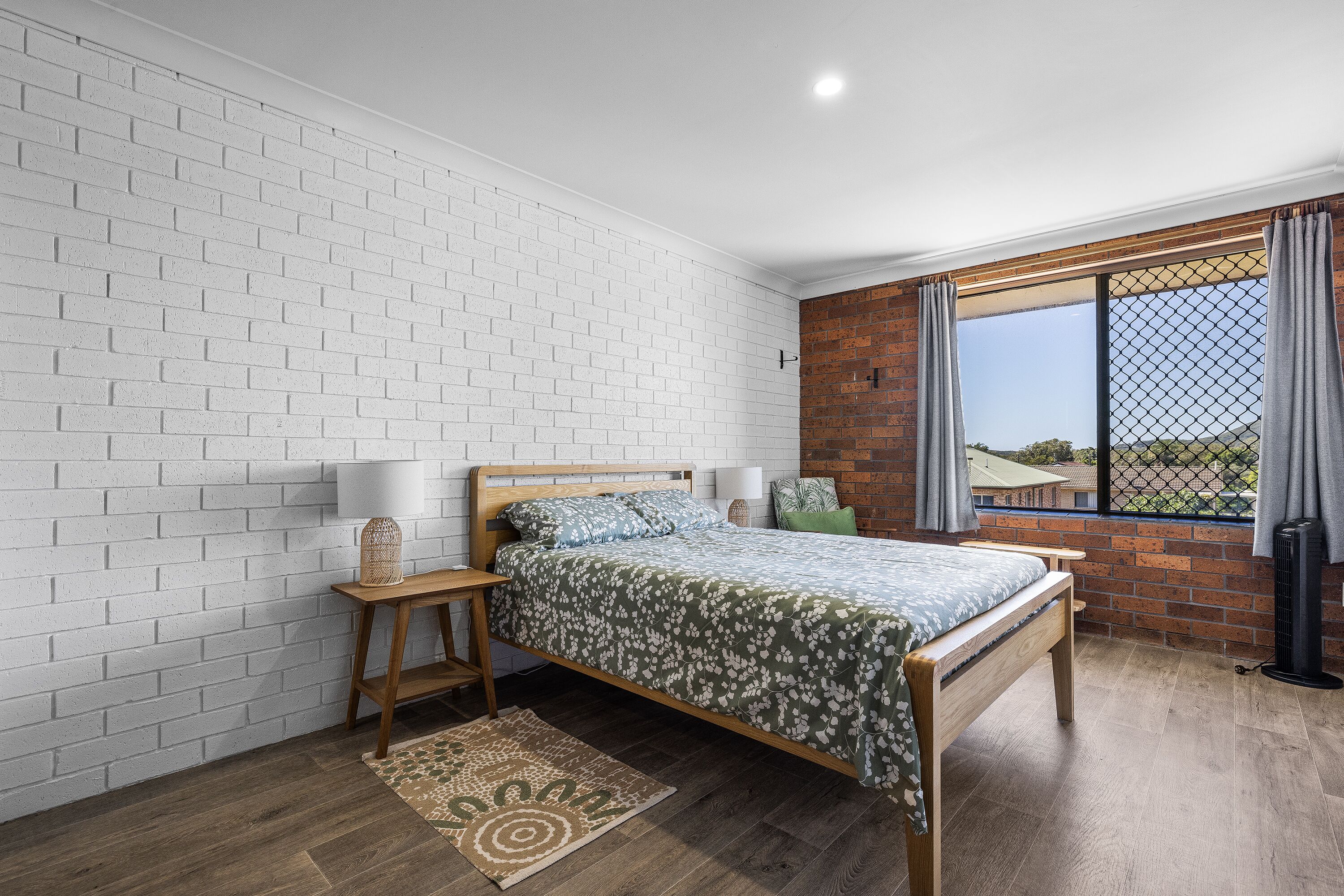 2 bedrooms, bed sheets