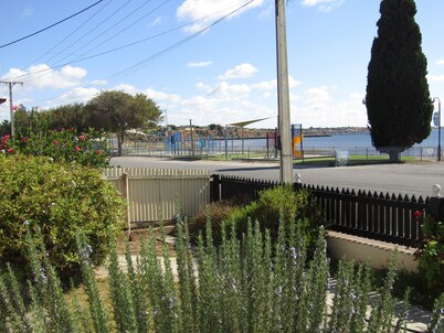 Bungalow at the Beach - Esplanade position! Excellent sea views!