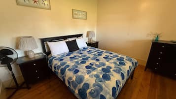 3 bedrooms, iron/ironing board