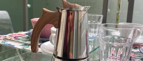 الطعام والشراب