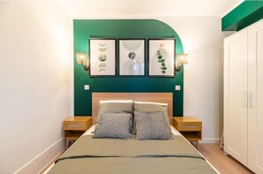 1 chambre, fer et planche à repasser, Wi-Fi, draps fournis