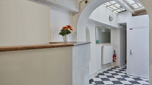 Lobby - Hotel Petit Vix (Paris)