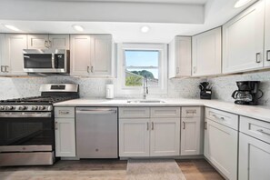 House (3 Bedrooms) | Interior - Charming Erie Home ~ 2 Mi to Downtown Delights! (Erie)