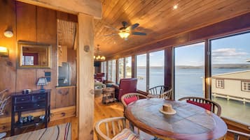 Cottage (2 Bedrooms) | Interior