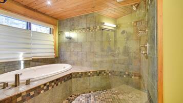 Cottage (2 Bedrooms) | Interior