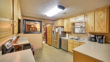 平房 (3 Bedrooms) | 住宿內部