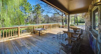 Quiet Guntersville Cottage Near Lake: Boat Parking
