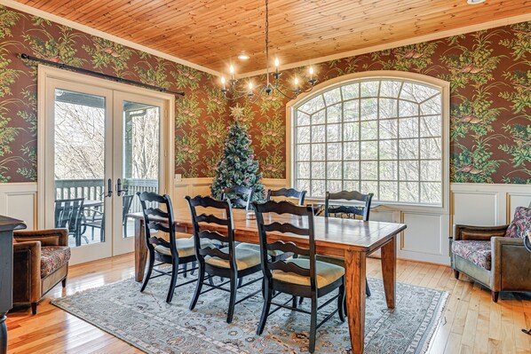 House (4 Bedrooms) | Interior