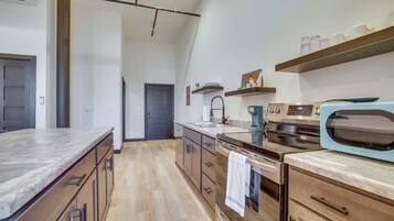 Apartment (0 Bedroom) | Interior