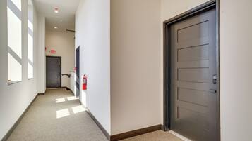 Apartment (0 Bedroom) | Interior