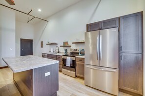 Apartment (0 Bedroom) | Interior