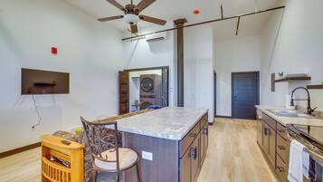 Apartment (0 Bedroom) | Interior