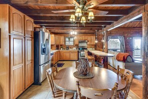 Interior - Lock Haven Cabin w/ Wood Stove & Mountain View! (Lock Haven)