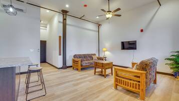 Apartment (0 Bedroom) | Interior