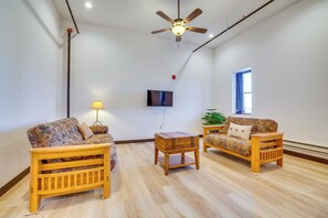 Apartment (0 Bedroom) | Interior - Cashton Studio Apartment: Steps to Downtown! (Cashton)