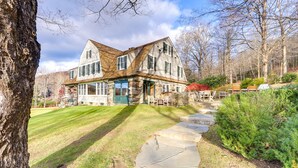 Interior - Grand Lakefront Home in Warren w/ Expansive Patio! (New Preston)